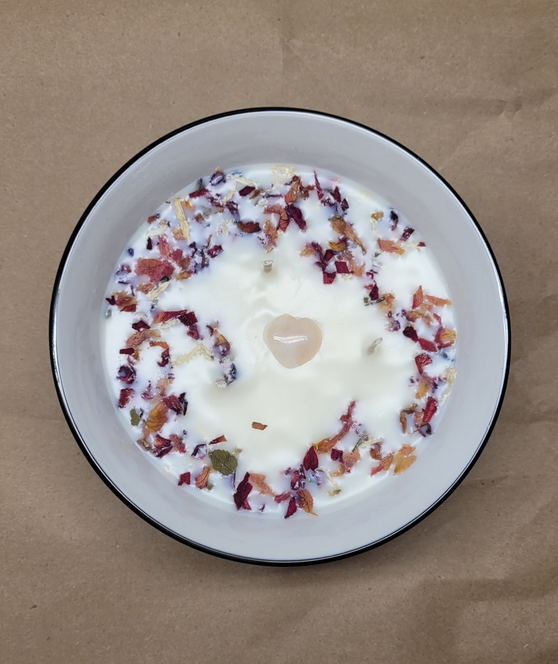 Berry Vanilla Soy Candle with Rose Quartz Crystal