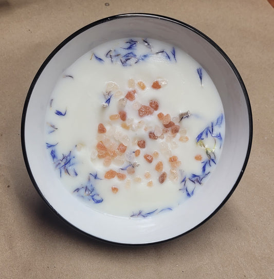 Red Currant & Thyme Soy Candle with Himalayan Salt